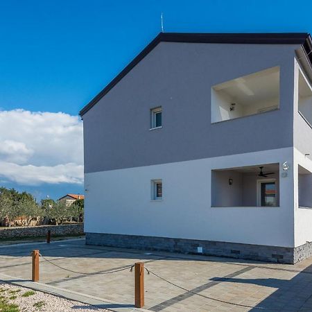 Apartments Pejakovic วีร์ ภายนอก รูปภาพ