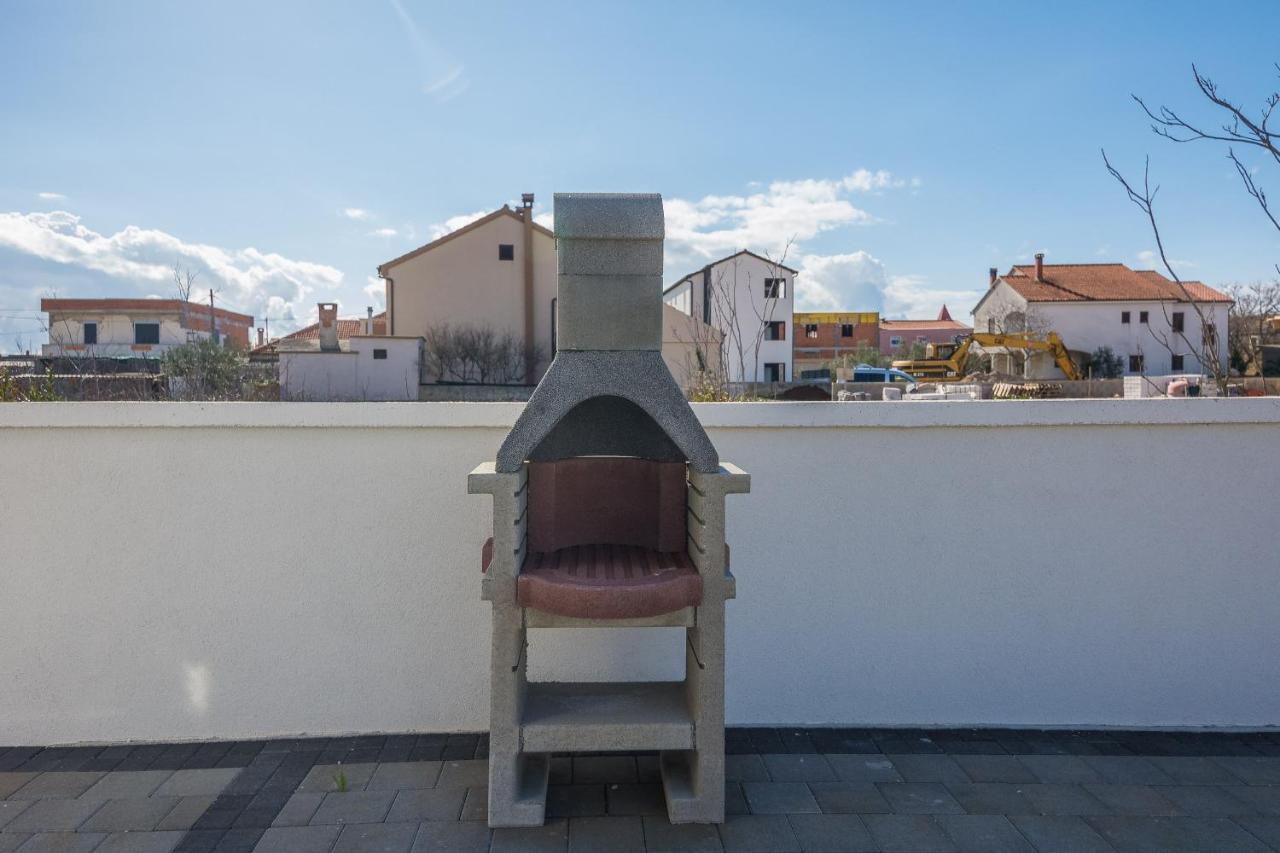 Apartments Pejakovic วีร์ ภายนอก รูปภาพ