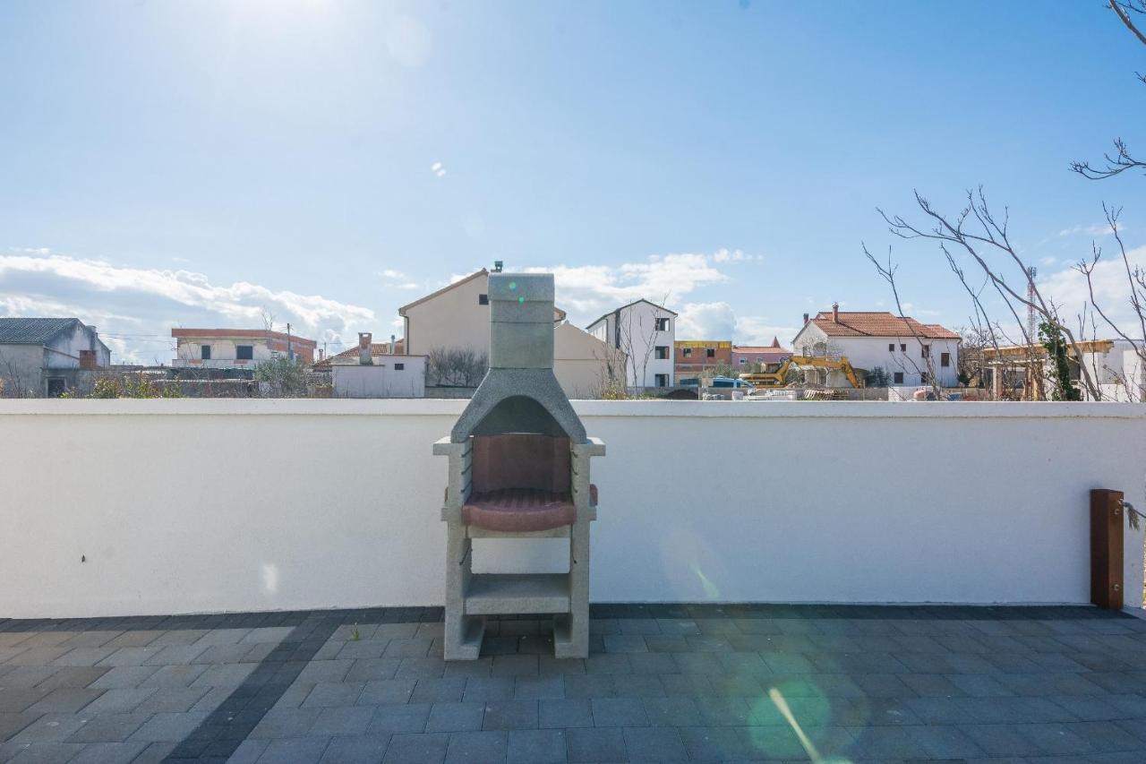Apartments Pejakovic วีร์ ภายนอก รูปภาพ