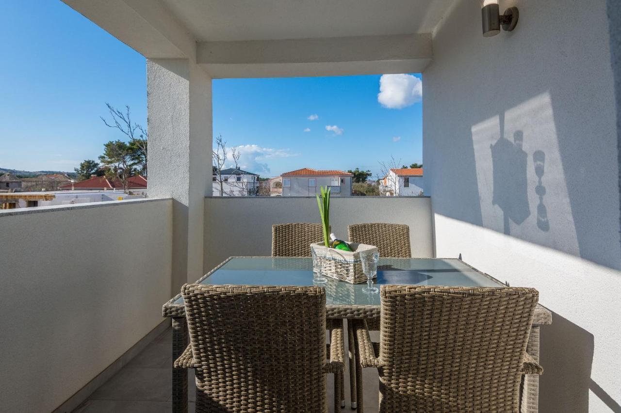 Apartments Pejakovic วีร์ ภายนอก รูปภาพ